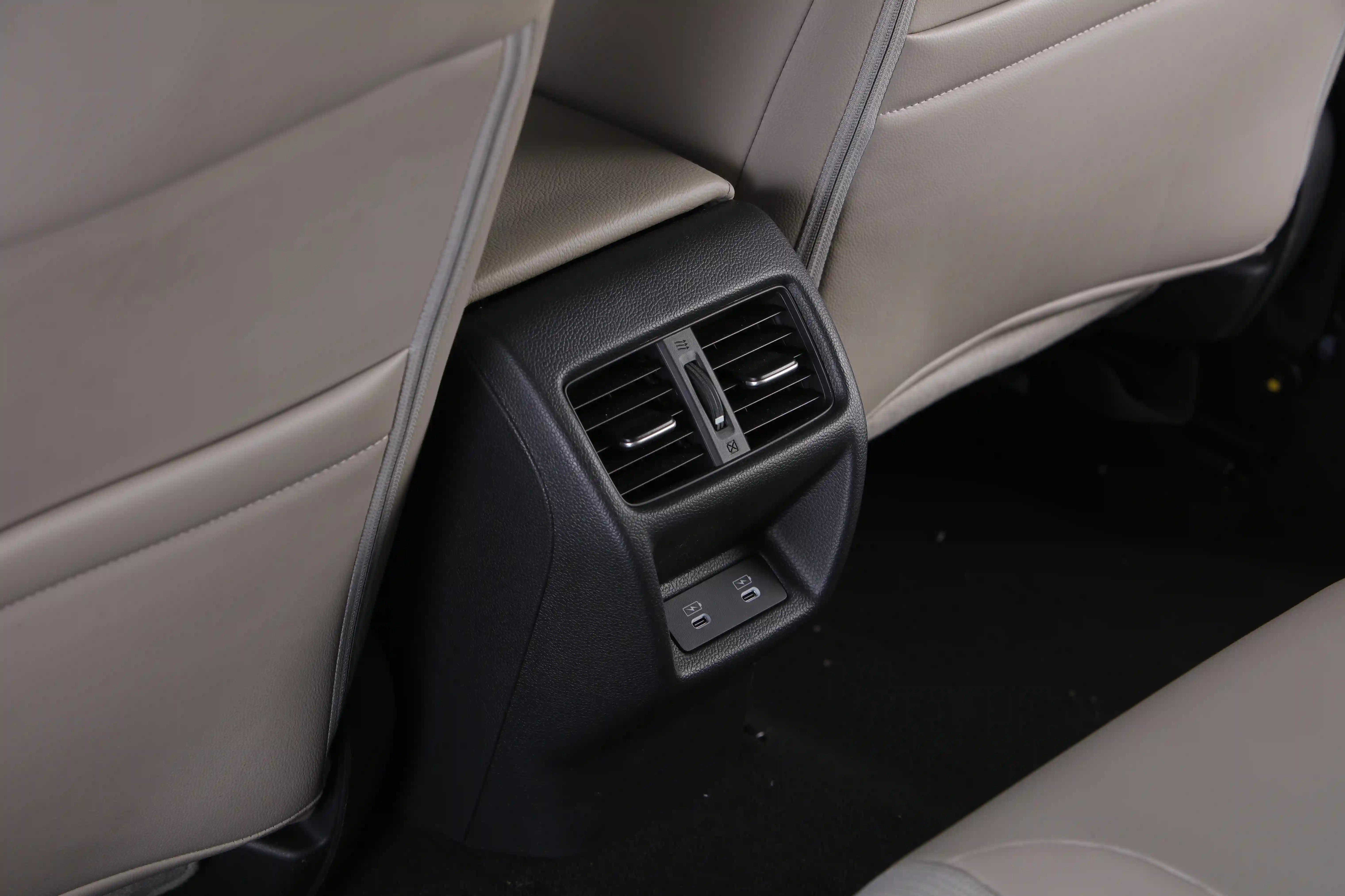 Rear AC Vents
