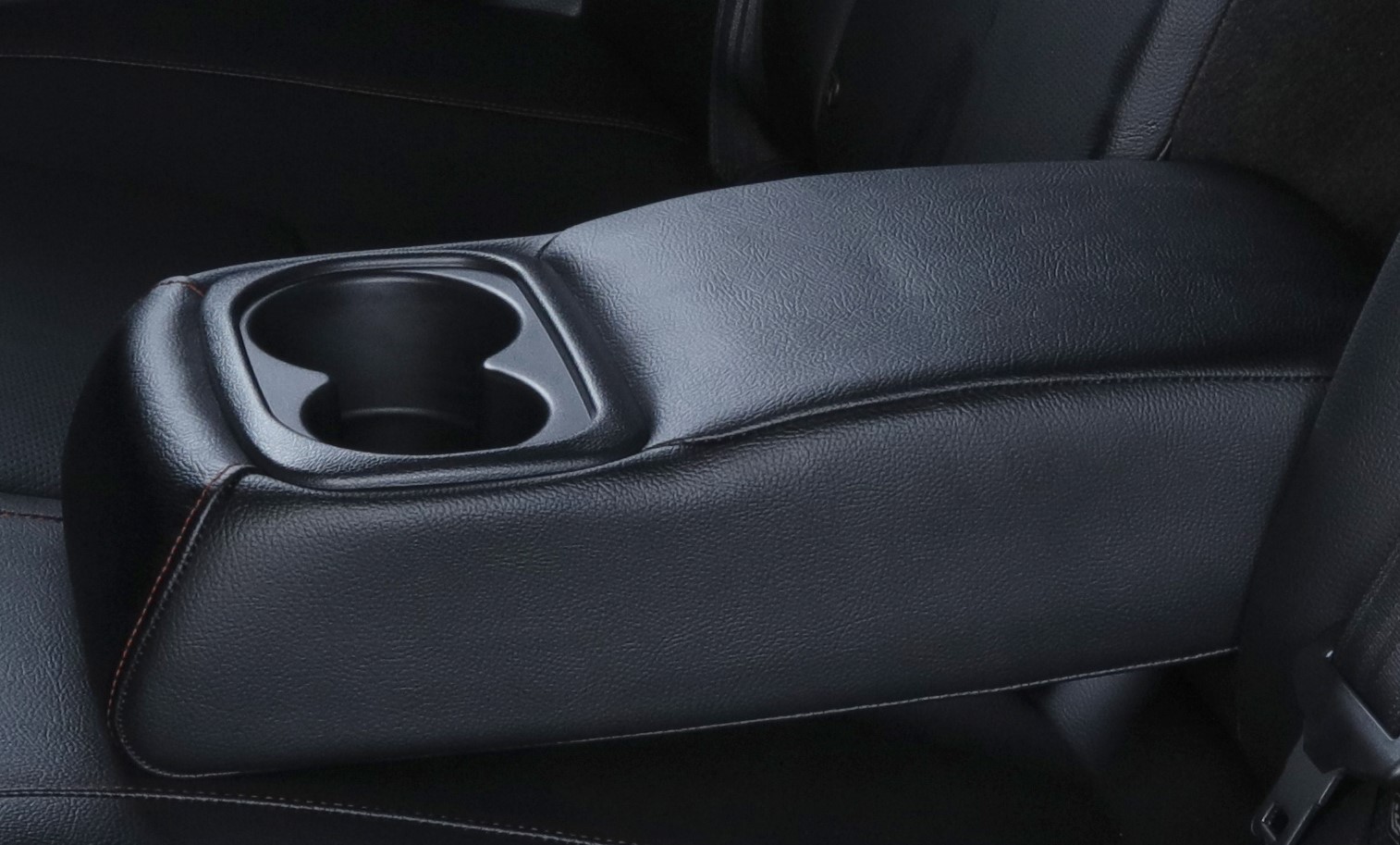 Honda Civic RS Turbo 2026 center console armrest with wireless charger
